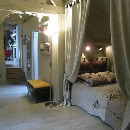 Les Roches Brunes - Chambres D'hotes *