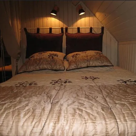 Bed and breakfast Les Roches Brunes - Chambres D'hotes Fleurines